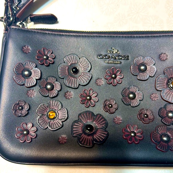 Coach Handbags - Coach shoulder and crossbody small Penn Tea Rose appliques RARE LE! worn once